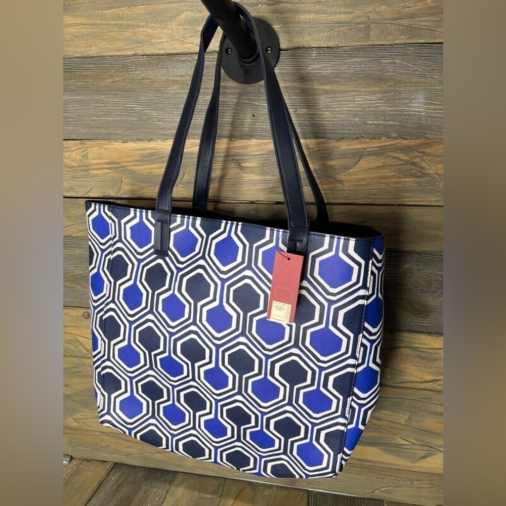 BAG047.13 NWT Merona Blue Geometric Tote Bag